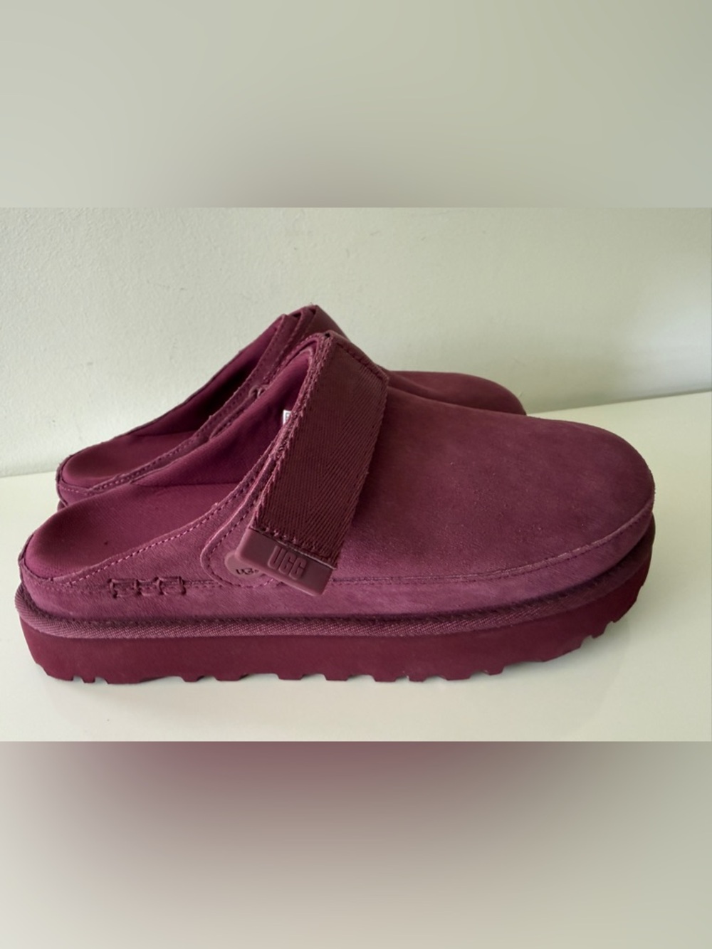UGG Goldenstar Clog Women's Size 9 - Picture 3 of 7